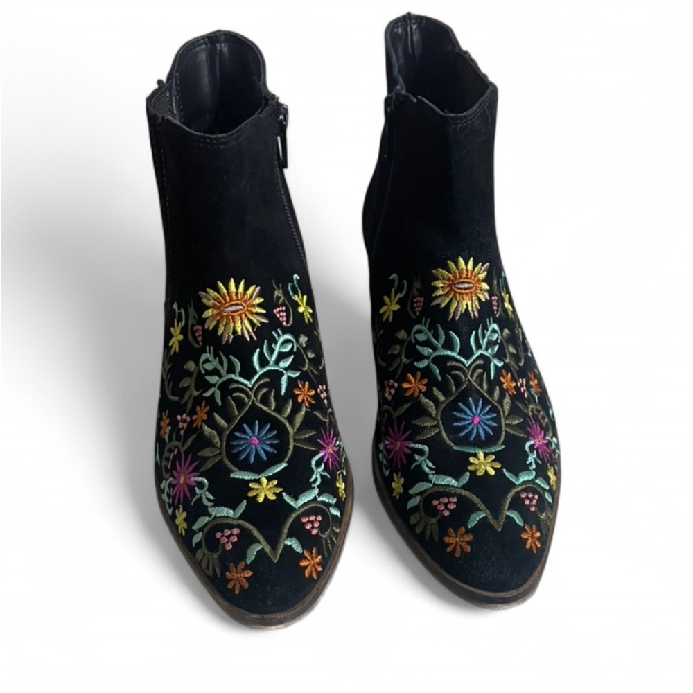 Diba Black Suede Floral Embroidered Boho/Western Ankle Booties Women’s Size 6 - Picture 2 of 6